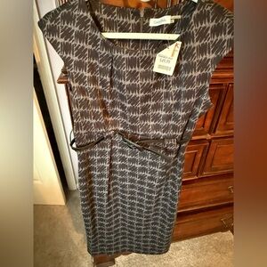 Elegant  Gray and Black Patterned  Dress Size 4 NWT by Calvin Klein